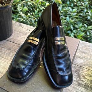Gucci Black Leather Slip on Loafer. Size 9.